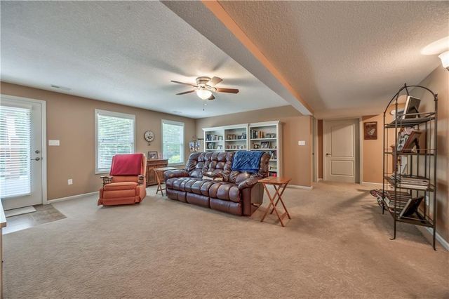 81 Continental Drive, Lansing, KS 66043