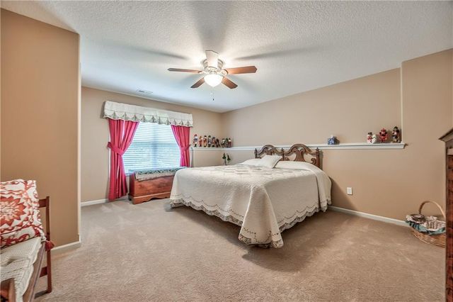 81 Continental Drive, Lansing, KS 66043