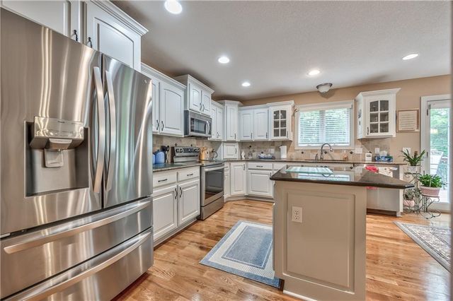 81 Continental Drive, Lansing, KS 66043