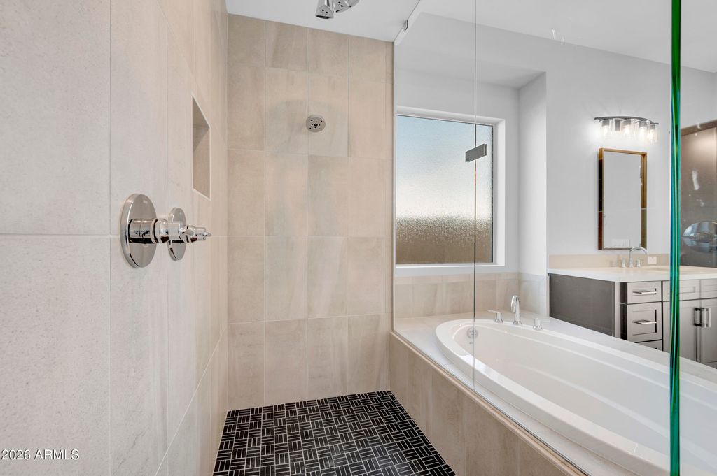 Image 14 of property listing at 20813 W MONTEBELLO Avenue, Buckeye, AZ 85396