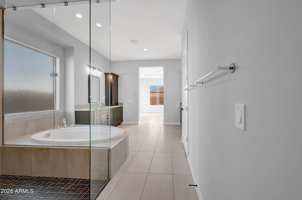 Image 15 of property listing at 20813 W MONTEBELLO Avenue, Buckeye, AZ 85396