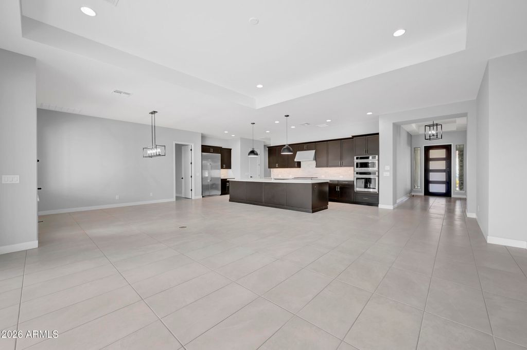 Image 4 of property listing at 20813 W MONTEBELLO Avenue, Buckeye, AZ 85396