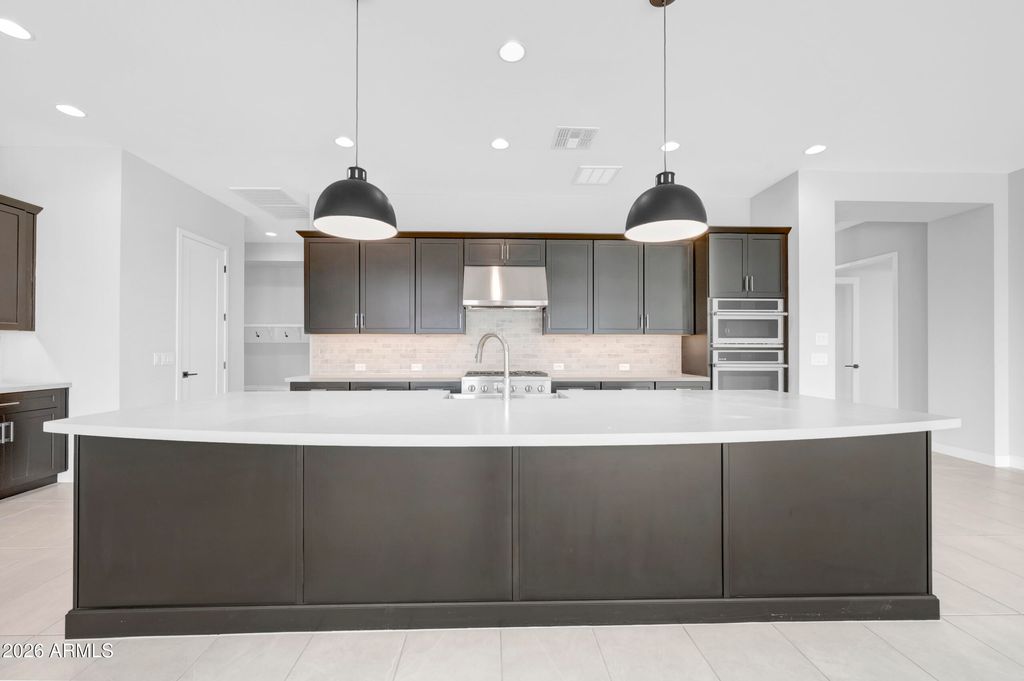 Image 5 of property listing at 20813 W MONTEBELLO Avenue, Buckeye, AZ 85396