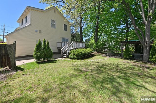 33 Parkway, Maywood, NJ 07607