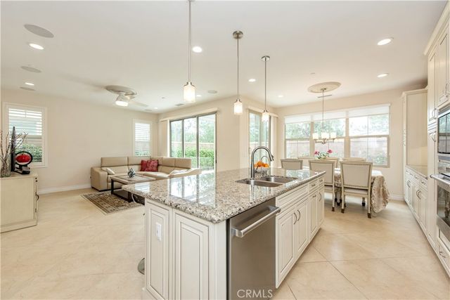 123 Globe, Irvine, CA 92618
