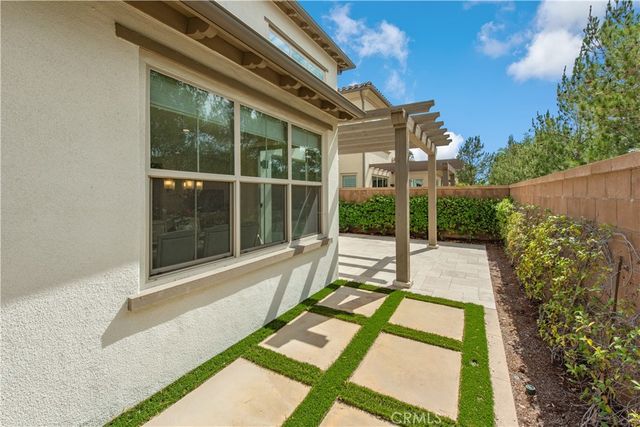 123 Globe, Irvine, CA 92618