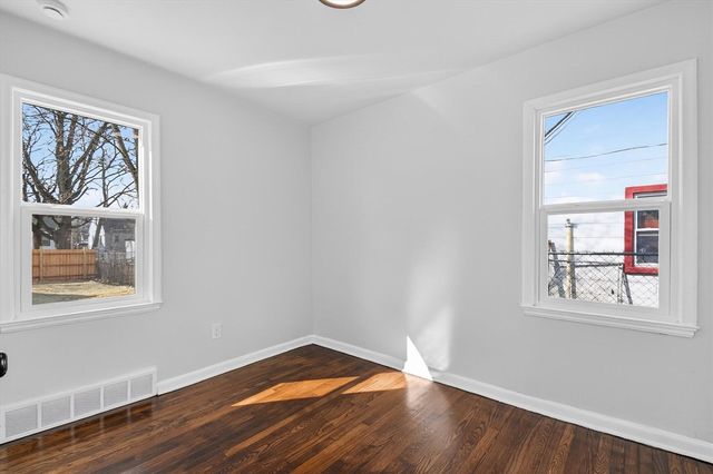 8449 Penrod Street, Detroit, MI 48228