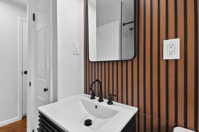 8449 Penrod Street, Detroit, MI 48228