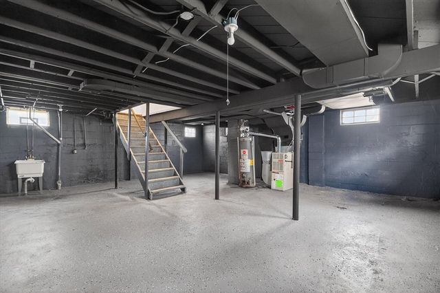 8449 Penrod Street, Detroit, MI 48228