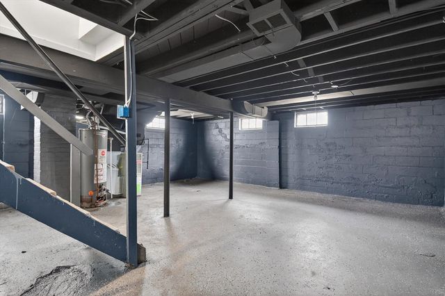 8449 Penrod Street, Detroit, MI 48228