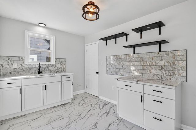 8449 Penrod Street, Detroit, MI 48228