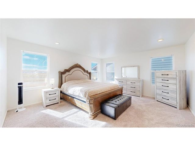 27584 E 6th Dr, Aurora, CO 80018