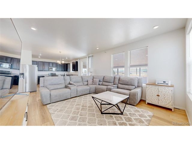 27584 E 6th Dr, Aurora, CO 80018