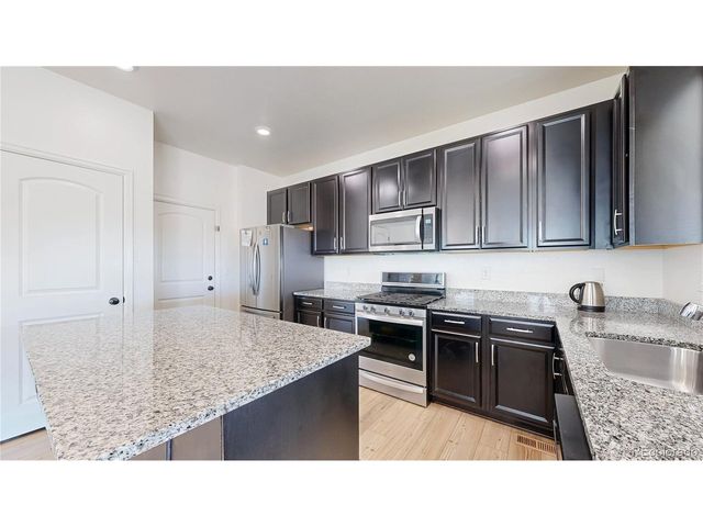 27584 E 6th Dr, Aurora, CO 80018