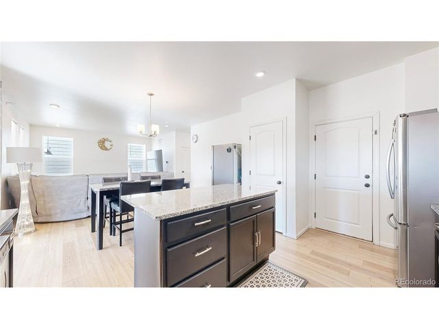 27584 E 6th Dr, Aurora, CO 80018