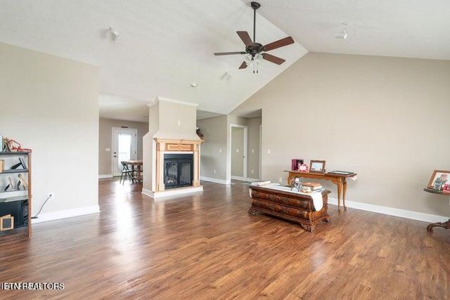 2039 James Rd, Sevierville, TN 37876