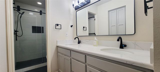 144 Koolua DR, Bastrop, TX 78602