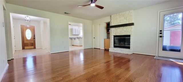 144 Koolua DR, Bastrop, TX 78602