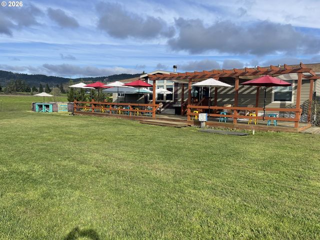 6404 LOOKINGGLASS Rd, Roseburg, OR 97471