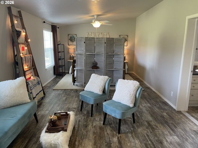 6404 LOOKINGGLASS Rd, Roseburg, OR 97471