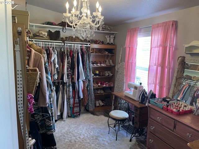 6404 LOOKINGGLASS Rd, Roseburg, OR 97471