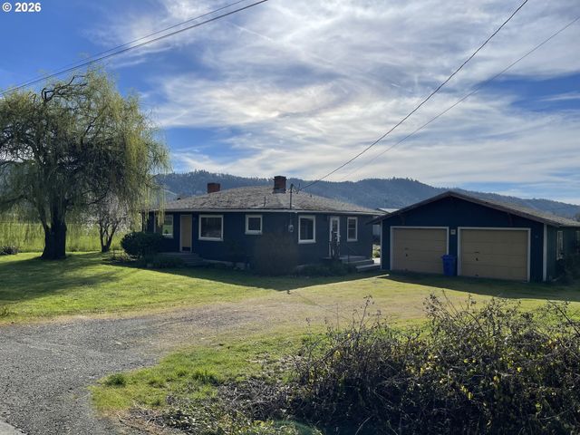 6404 LOOKINGGLASS Rd, Roseburg, OR 97471