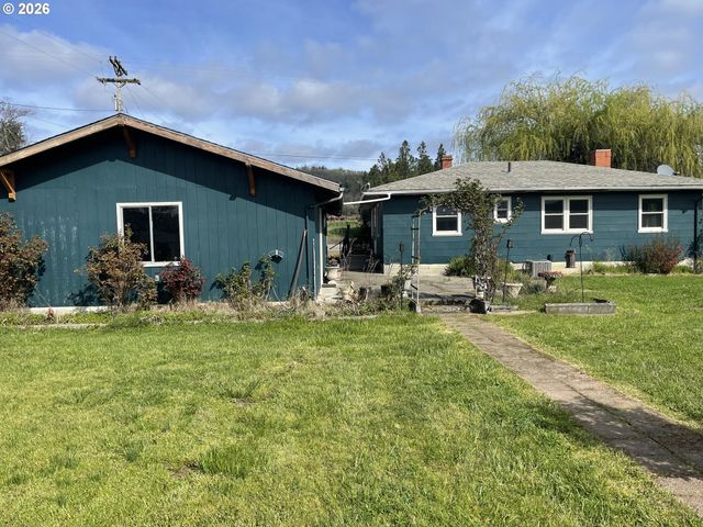 6404 LOOKINGGLASS Rd, Roseburg, OR 97471