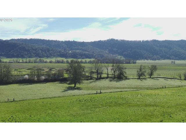 6404 LOOKINGGLASS Rd, Roseburg, OR 97471