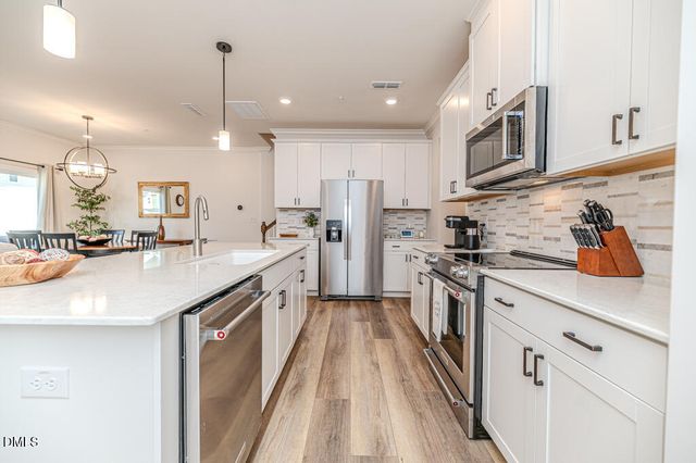 208 Golden Gate Lane, Chapel Hill, NC 27516