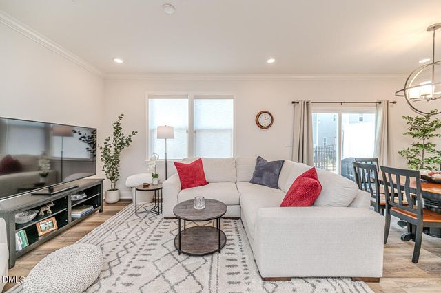 208 Golden Gate Lane, Chapel Hill, NC 27516