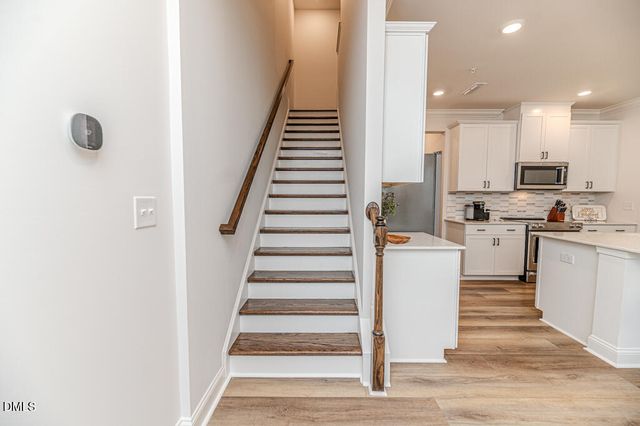 208 Golden Gate Lane, Chapel Hill, NC 27516