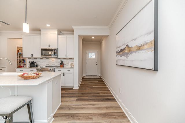 208 Golden Gate Lane, Chapel Hill, NC 27516