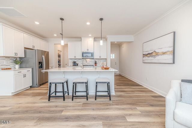 208 Golden Gate Lane, Chapel Hill, NC 27516