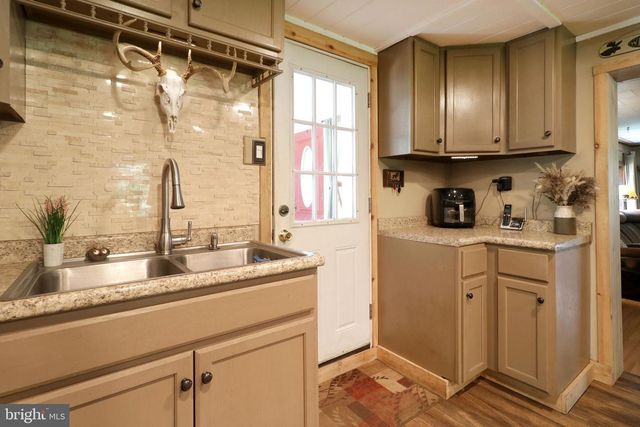 2523 PENNINGTON RD, Tyrone, PA 16686