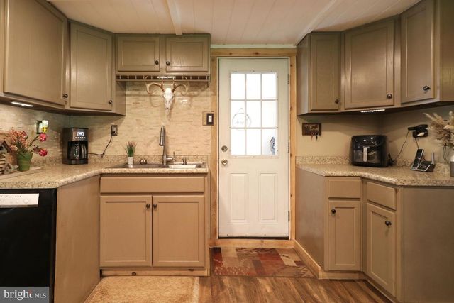 2523 PENNINGTON RD, Tyrone, PA 16686