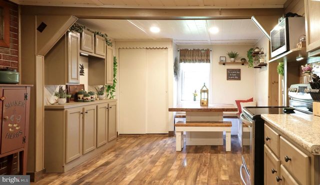 2523 PENNINGTON RD, Tyrone, PA 16686