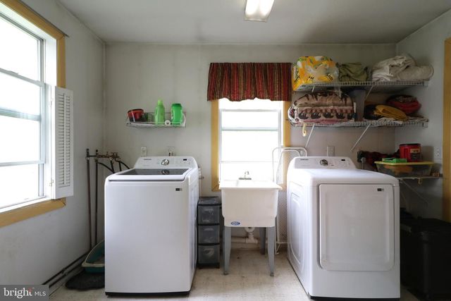 2523 PENNINGTON RD, Tyrone, PA 16686