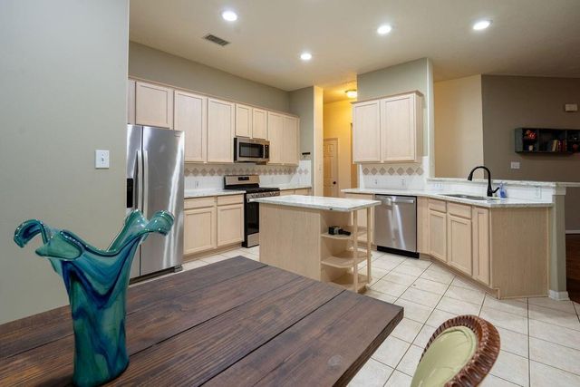 175 N Wimberly Way, Conroe, TX 77385