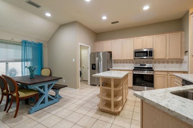175 N Wimberly Way, Conroe, TX 77385
