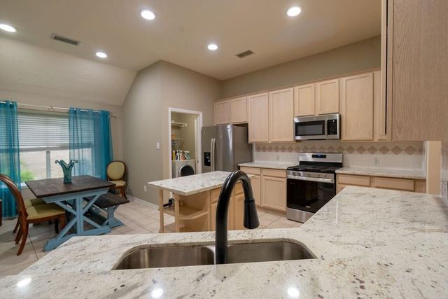 175 N Wimberly Way, Conroe, TX 77385