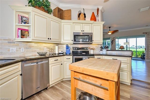 9240 Willowcrest CT, Fort Myers, FL 33908