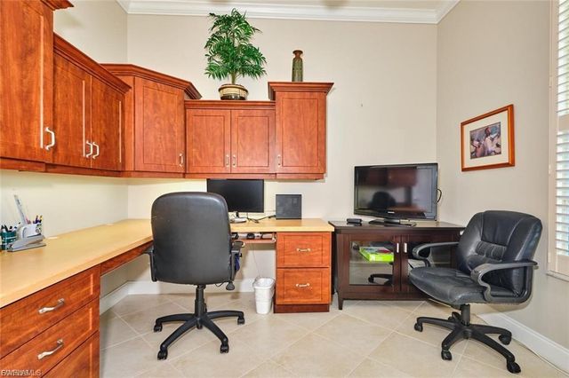9240 Willowcrest CT, Fort Myers, FL 33908