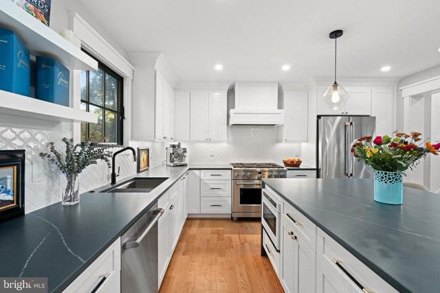 3608 ORLANDO PL, Alexandria, VA 22305