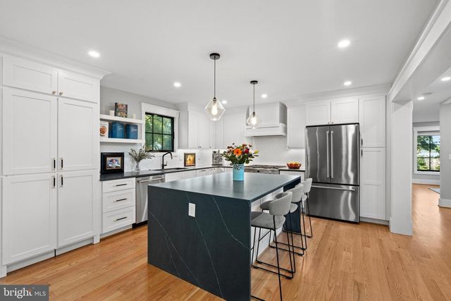 3608 ORLANDO PL, Alexandria, VA 22305