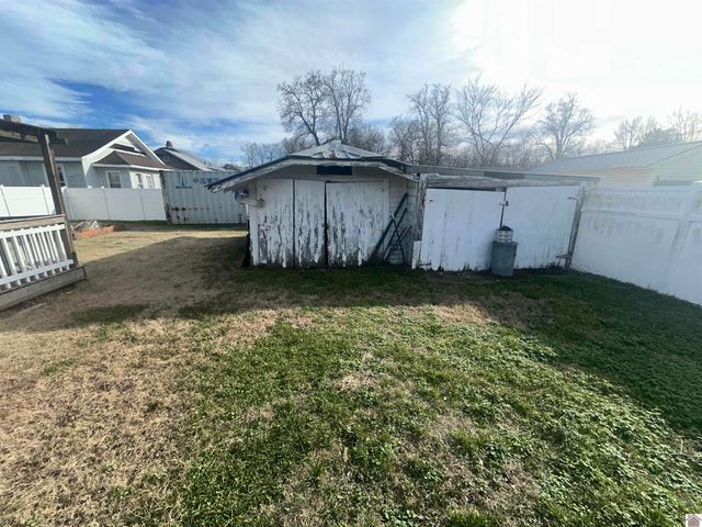 1905 Bridge Street, Paducah, KY 42003