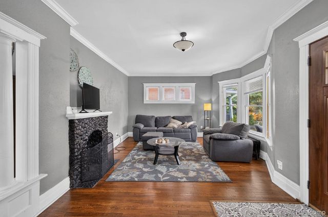 90 Richton Street, Highland Park, MI 48203