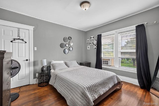 90 Richton Street, Highland Park, MI 48203