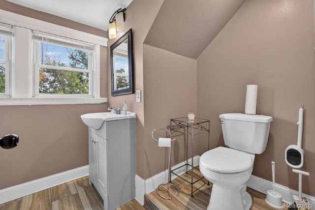 90 Richton Street, Highland Park, MI 48203