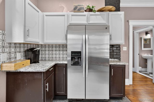 90 Richton Street, Highland Park, MI 48203