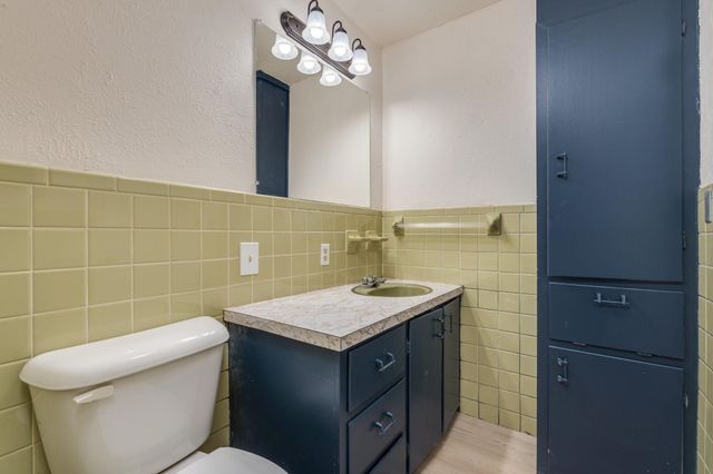 921 Evans Street, Bonham, TX 75418